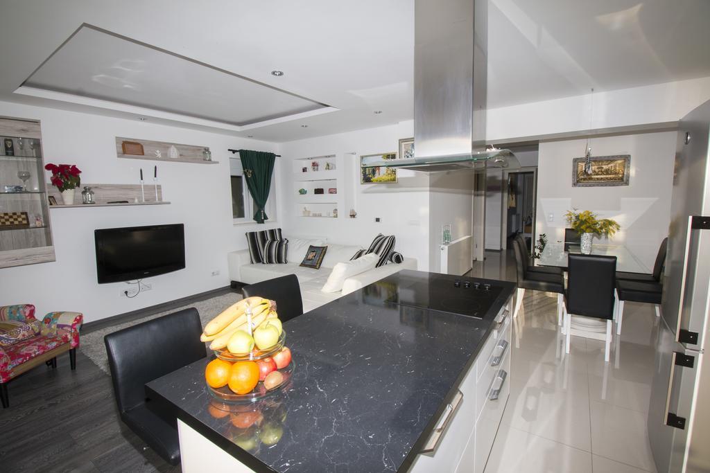 Mate Apartment Omis