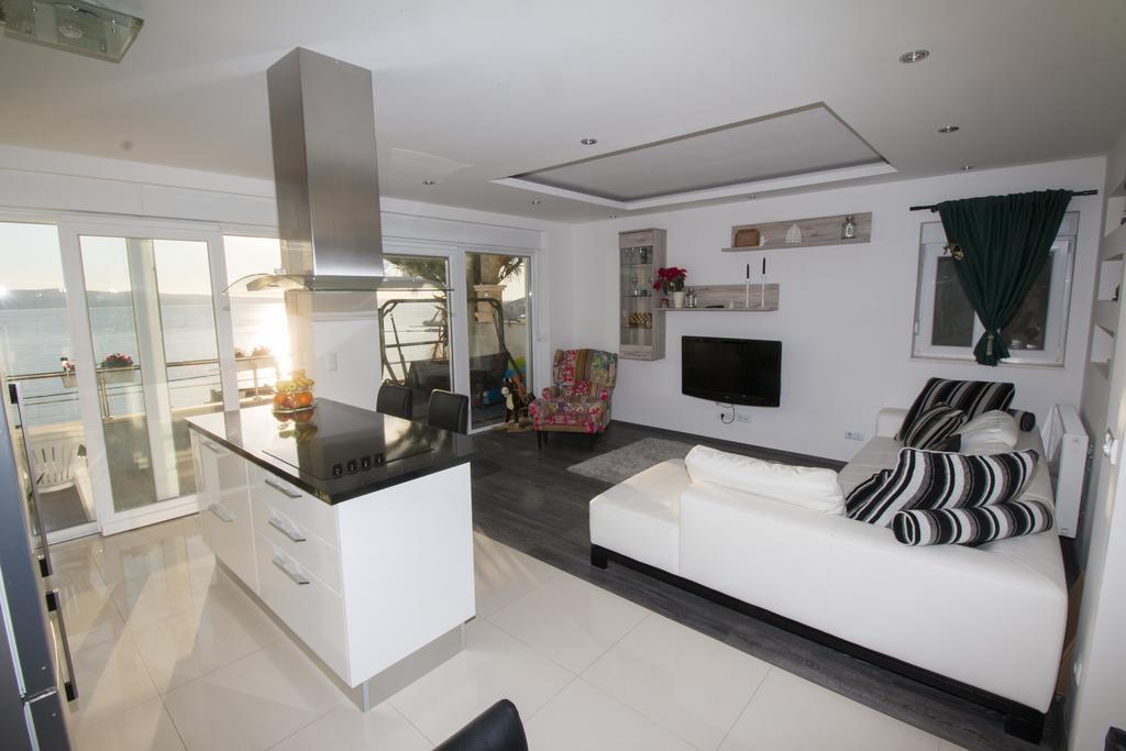 Apartment Mate Omis